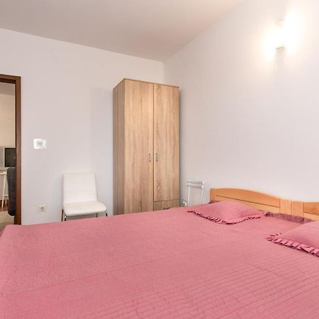 Apartment Drago *Cosy & Close To The Beach! Krk Town Exterior photo