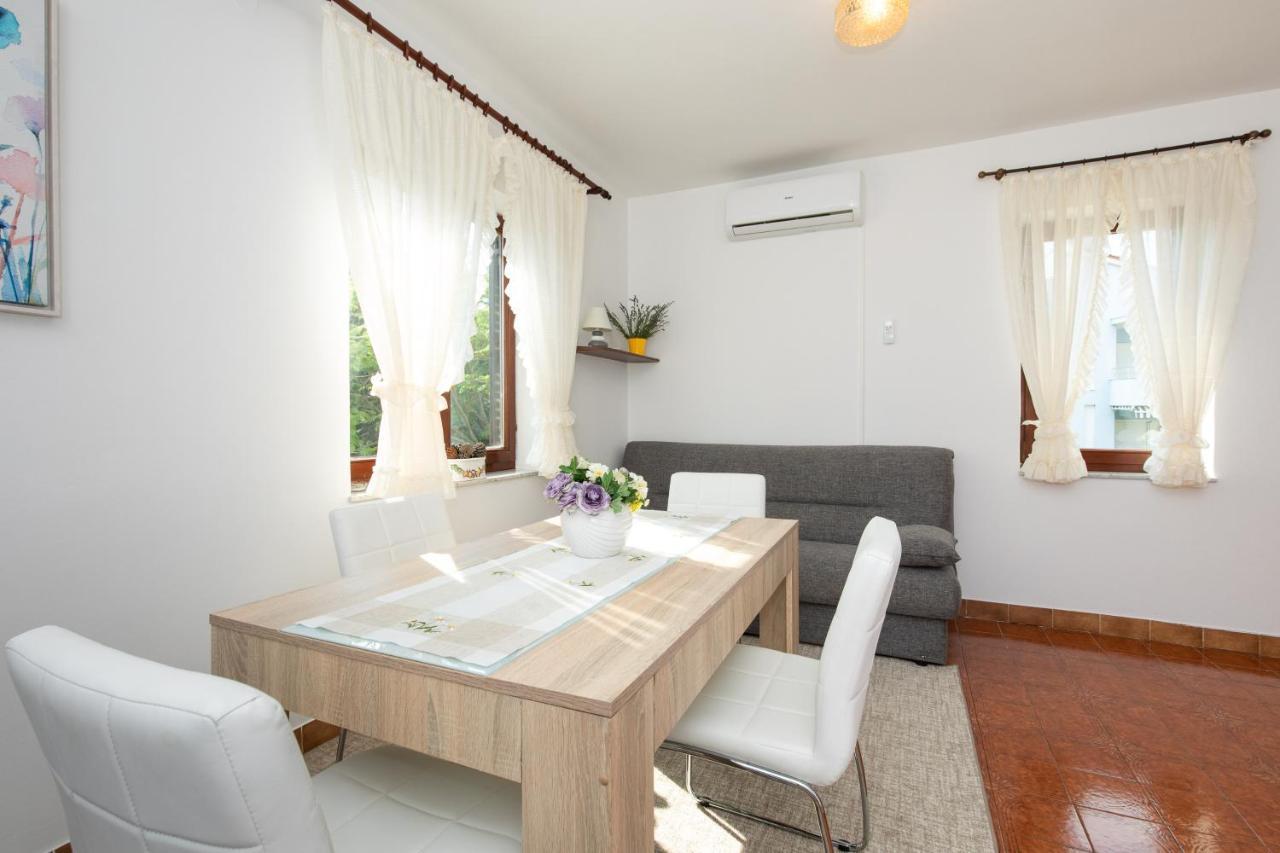 Apartment Drago *Cosy & Close To The Beach! Krk Town Exterior photo