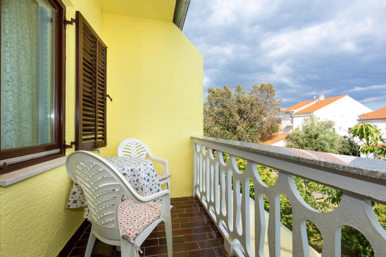 Apartment Drago *Cosy & Close To The Beach! Krk Town Exterior photo