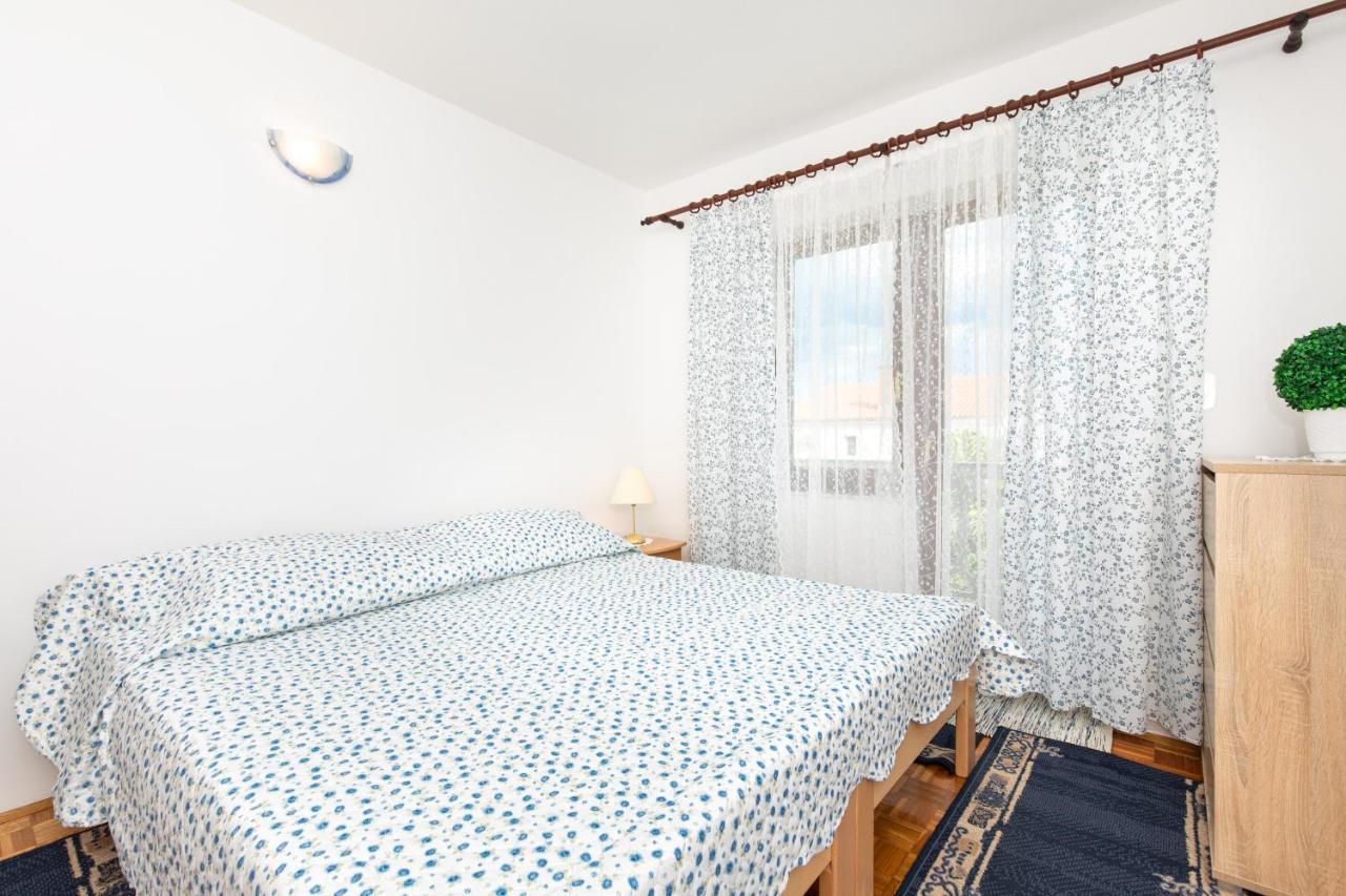 Apartment Drago *Cosy & Close To The Beach! Krk Town Exterior photo