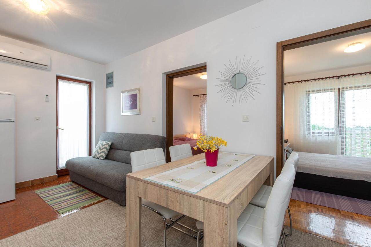Apartment Drago *Cosy & Close To The Beach! Krk Town Exterior photo